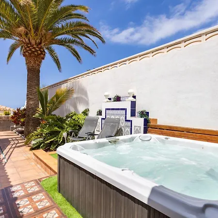 Gaia Кальяо-Сальвахе