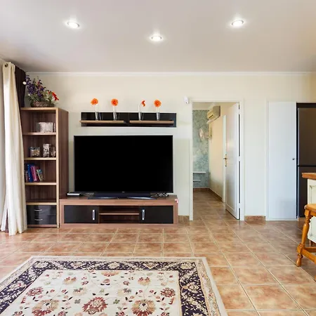 Gaia Villa *